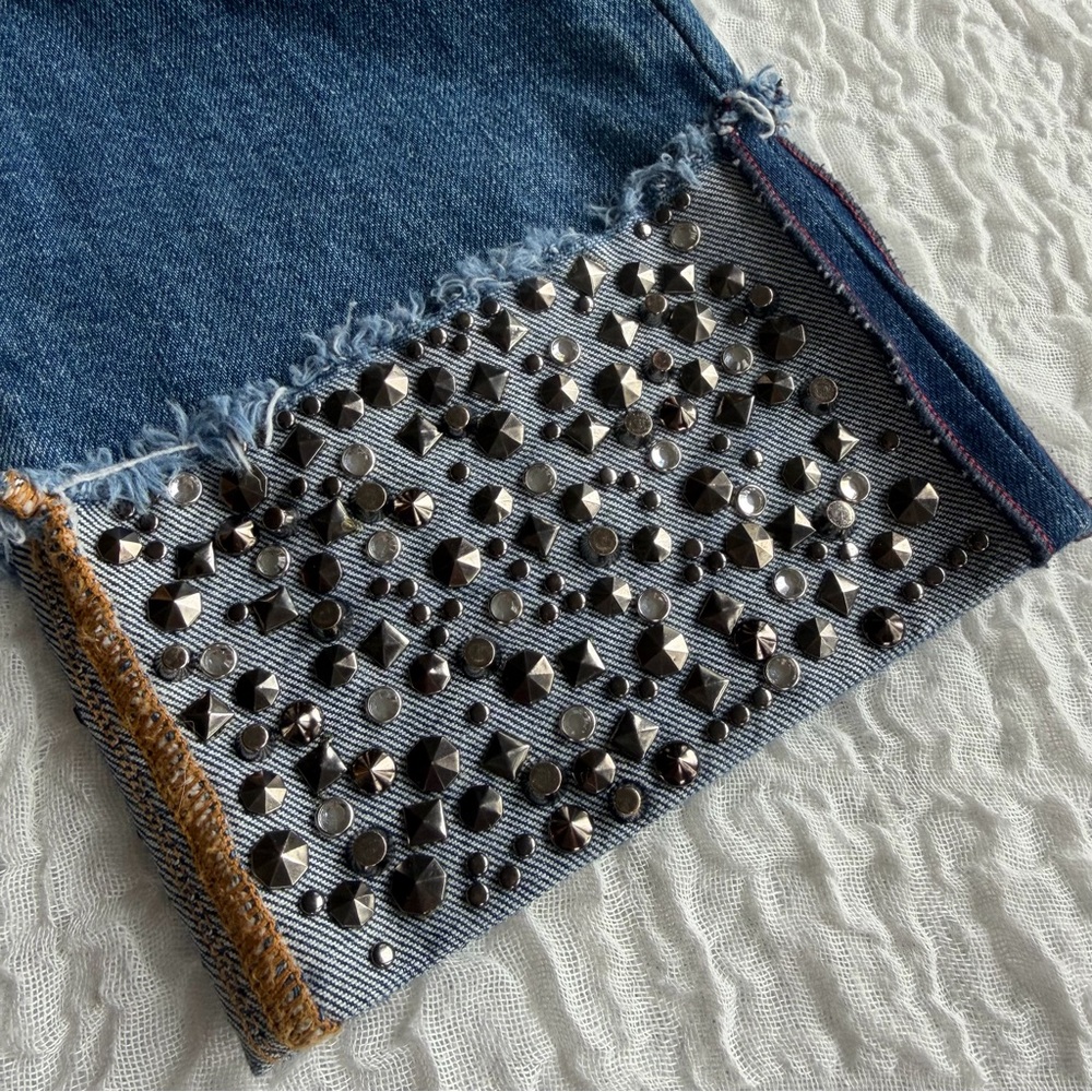 Alice + Olivia High Rise Girlfriend Jeans Studded Cuff Size 27 - Picture 13 of 15
